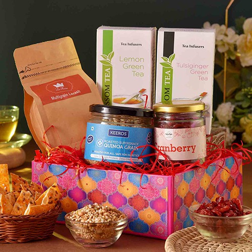 Deliciously Healthy Treats with Flavored Tea Gift Hamper